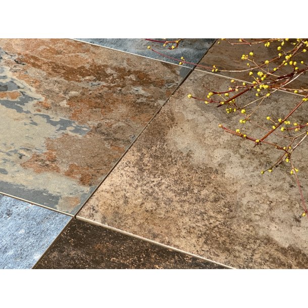 Peacock Rusty. Keramik