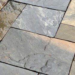 Sandstone Black Natural