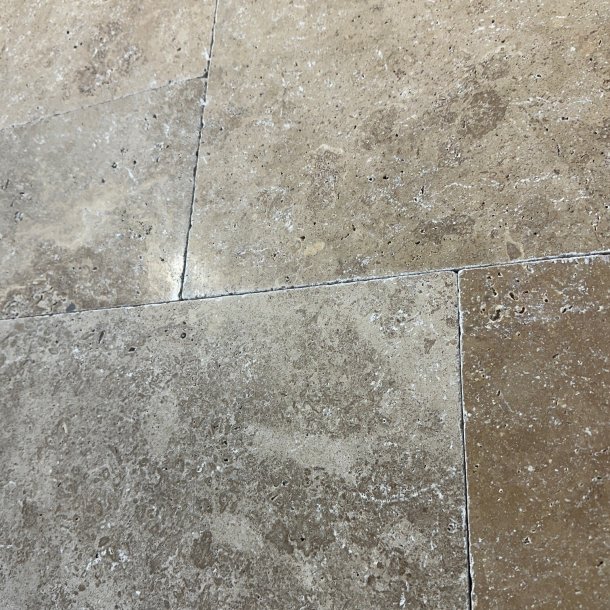 Travertin Noche Style